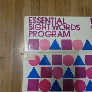 ESSENTIALS SIGHT WORDS PROGRAM W/ READING COMPREHENSION SKILLS